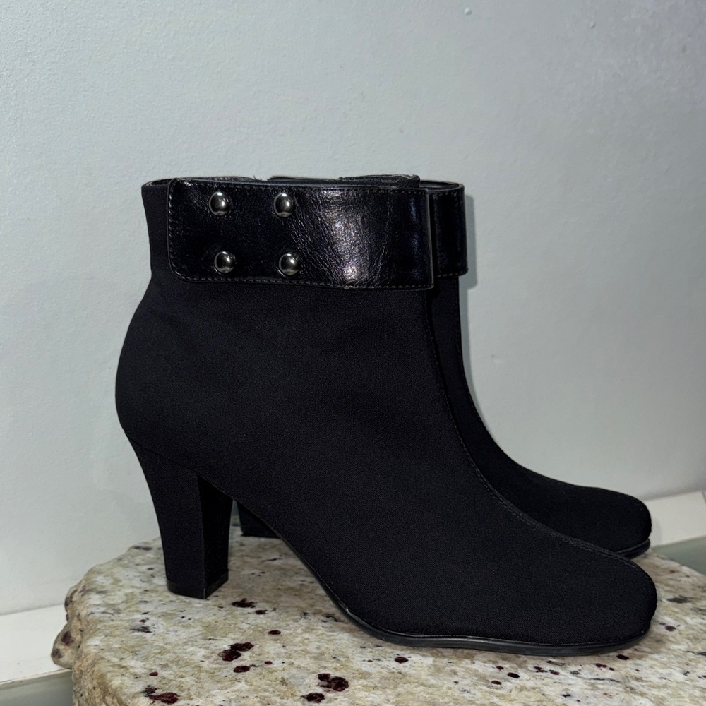 Aerosoles Women Roleagain Black Fabric Heeled Ankle Boots Studded Trim 8.5